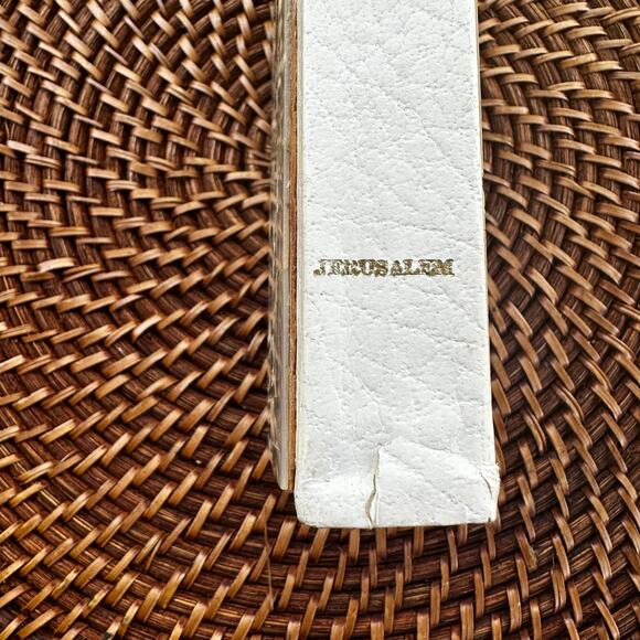 Vintage 1985 Mother-of-Pearl Inlay Holy Bible – owned by Hon. Jim Wright - Picture 8 of 16